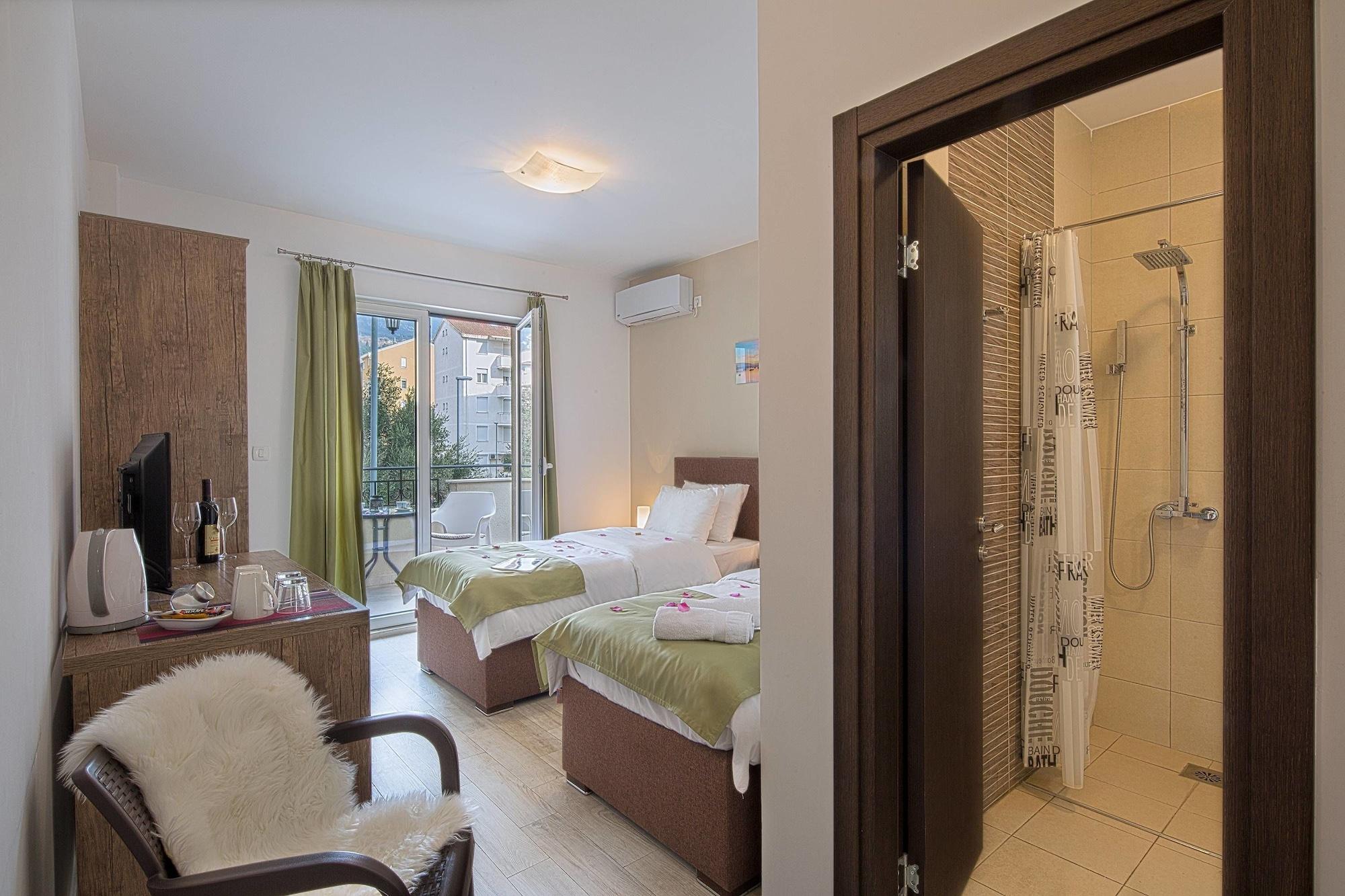Le Marc Guest House Budva Exterior foto
